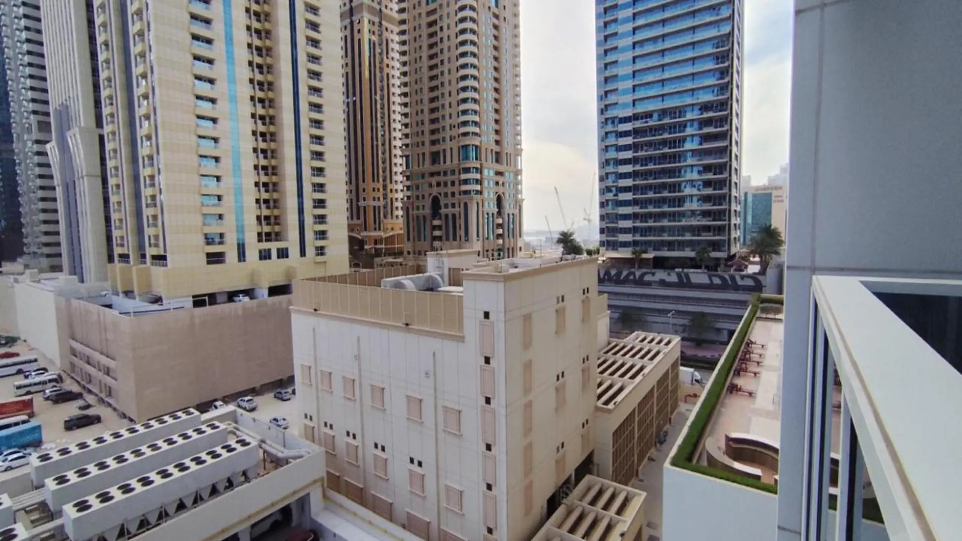 Phaedrus Living Dubai Marina Arcade Residence 703 Apartment