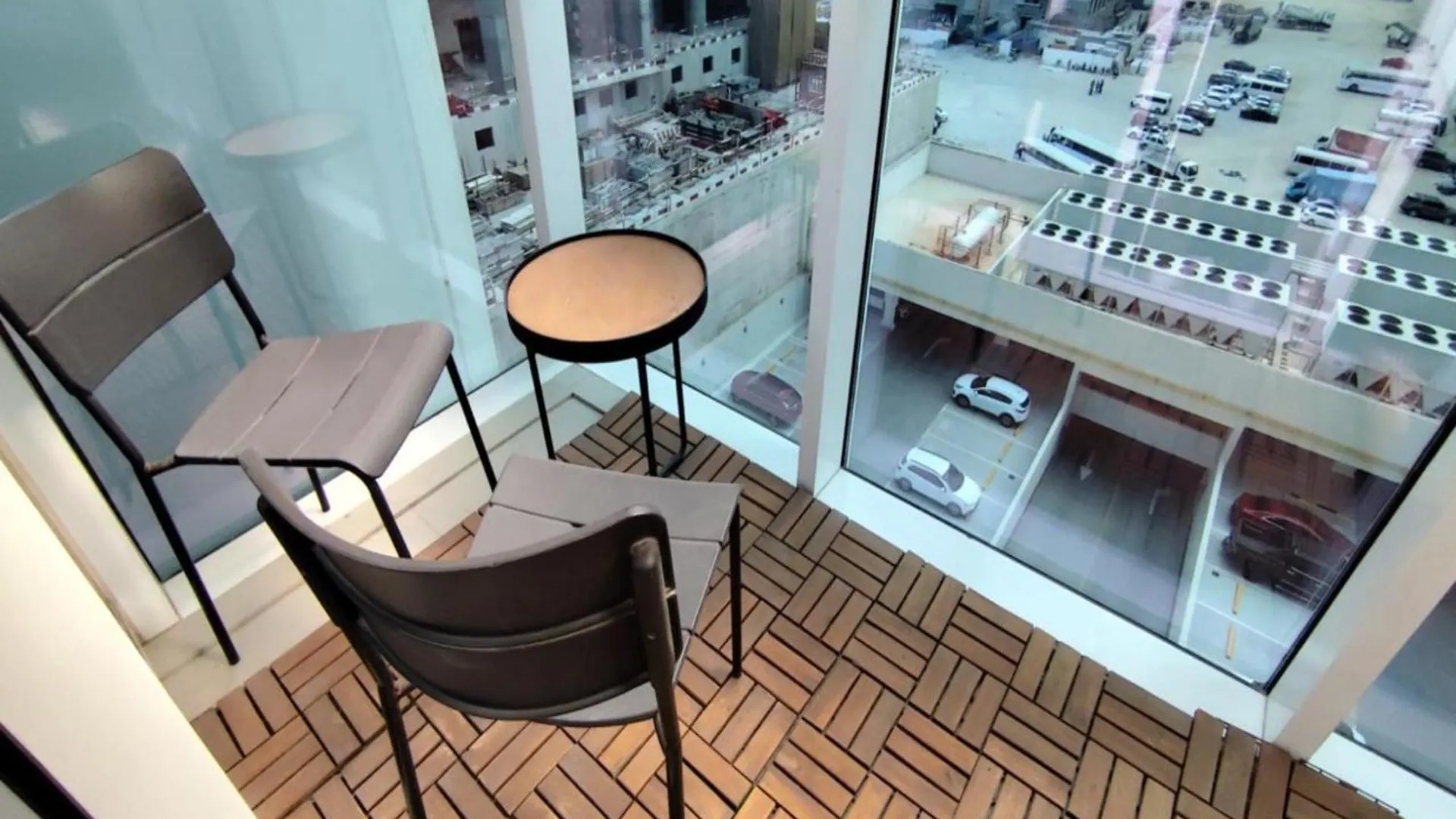 Phaedrus Living Dubai Marina Arcade Residence 703 Apartment