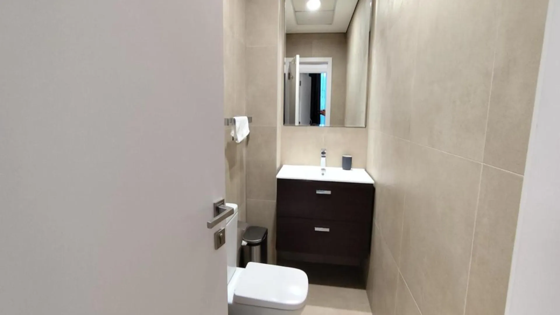 Phaedrus Living Dubai Marina Arcade Residence 703 Apartment